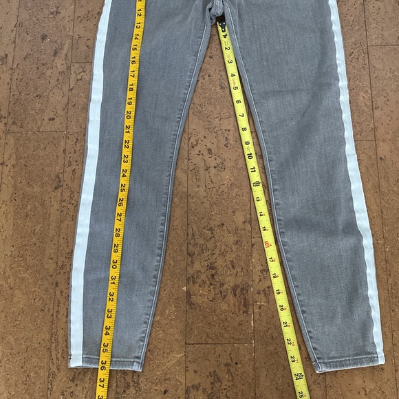 Hugo Boss women’s jeans, faded grey, high rises, skinny, stretchy! Size 28 X 32 - Picture 11 of 14